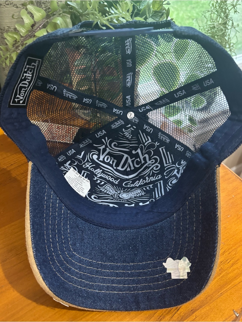Von Dutch Denim Trucker Hat Faux Suede Bill Distressed Winged Eyeball Patch Y2K - Picture 4 of 4